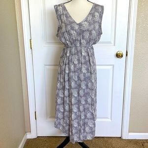 Sozy Lavender Maxi Dress Size Medium